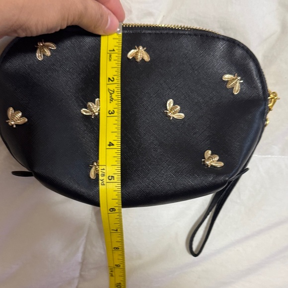 NWOT Mary Kay Bee Wristlet - Picture 10 of 10
